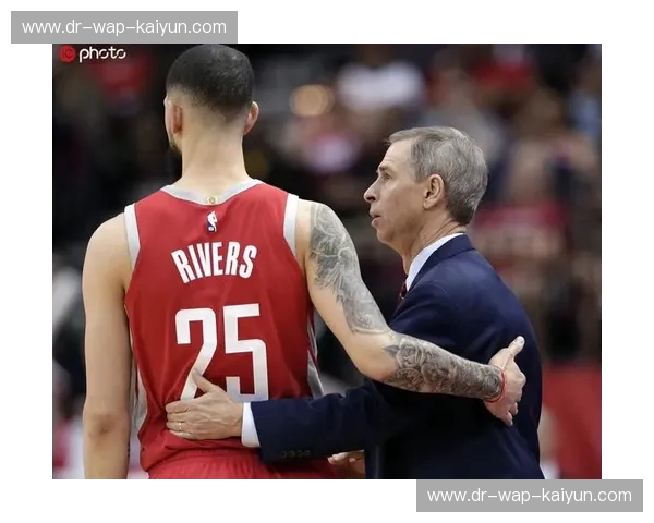 绿茵场上的史诗对决：帕纳辛奈科斯与标准列日，荣耀与梦想的碰撞